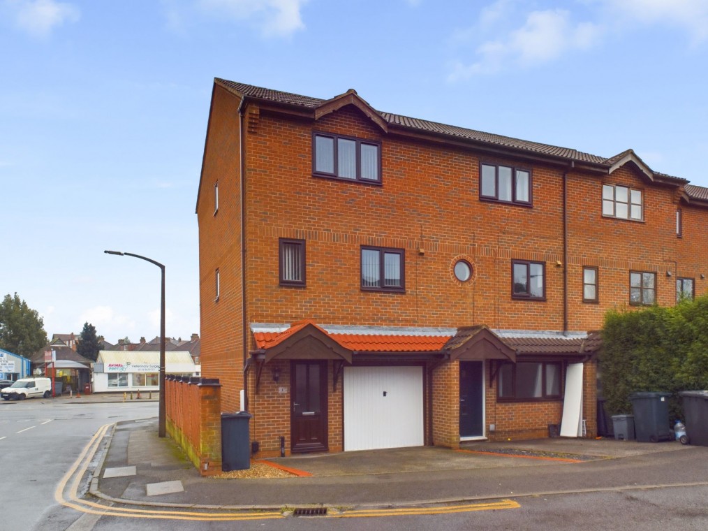 Harberton Close, Redhill, Nottingham