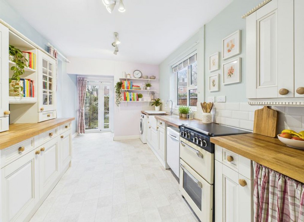 Highbury Avenue, Nottingham