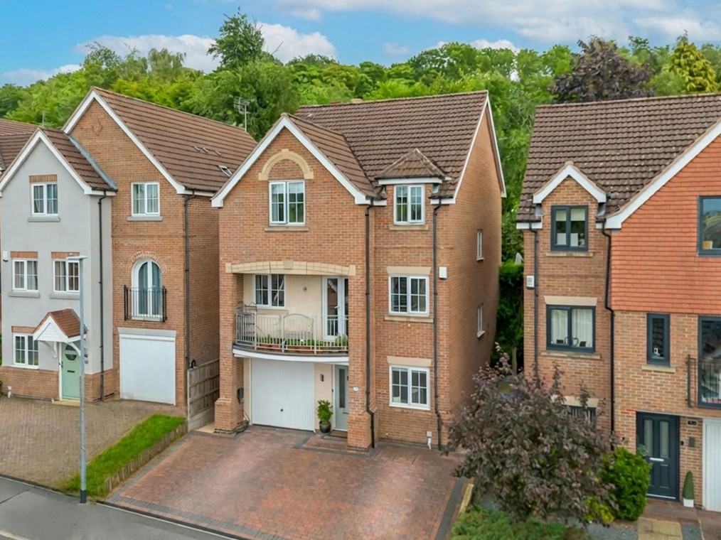Blackthorn Close, Gedling, Nottingham
