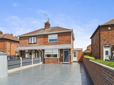 View full details for Roscoe Avenue, Redhill, Nottingham
