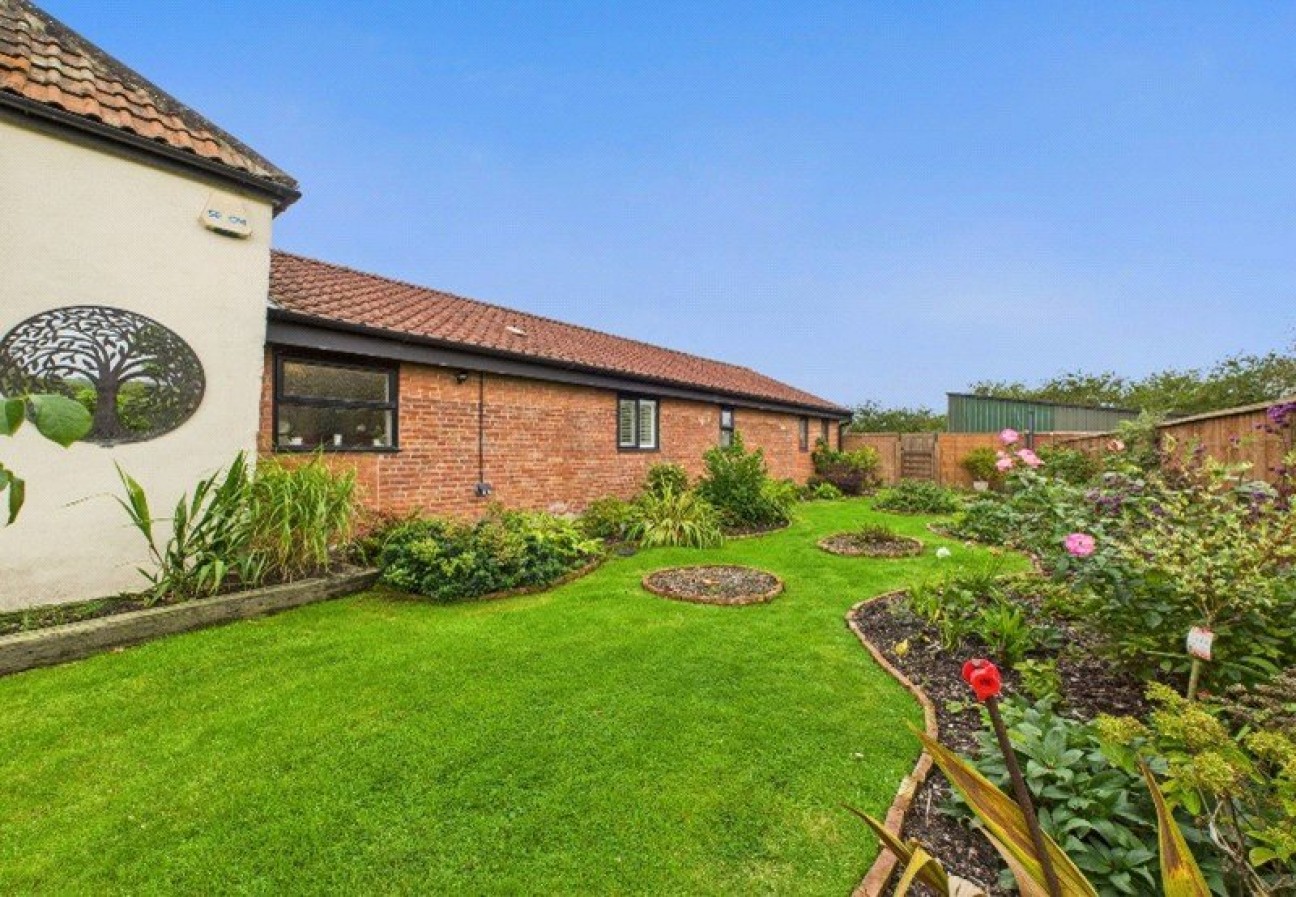 Bristol Road, Rooksbridge, Axbridge, Somerset, BS26 2TG Old Church Road Axbridge, Somerset Penn Way Axbridge, Somerset Church Lane Badgworth, Axbridge, Somerset