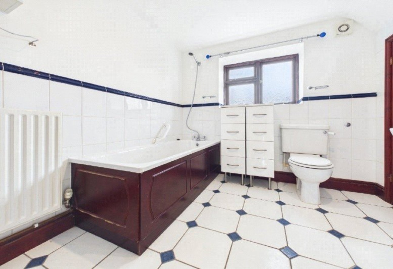 Bristol Road, Rooksbridge, Axbridge, Somerset, BS26 2TG Old Church Road Axbridge, Somerset Penn Way Axbridge, Somerset Church Lane Badgworth, Axbridge, Somerset