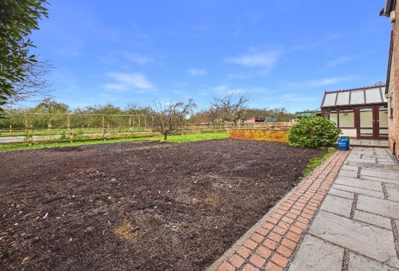 Bristol Road, Rooksbridge, Axbridge, Somerset, BS26 2TG Old Church Road Axbridge, Somerset Penn Way Axbridge, Somerset Church Lane Badgworth, Axbridge, Somerset