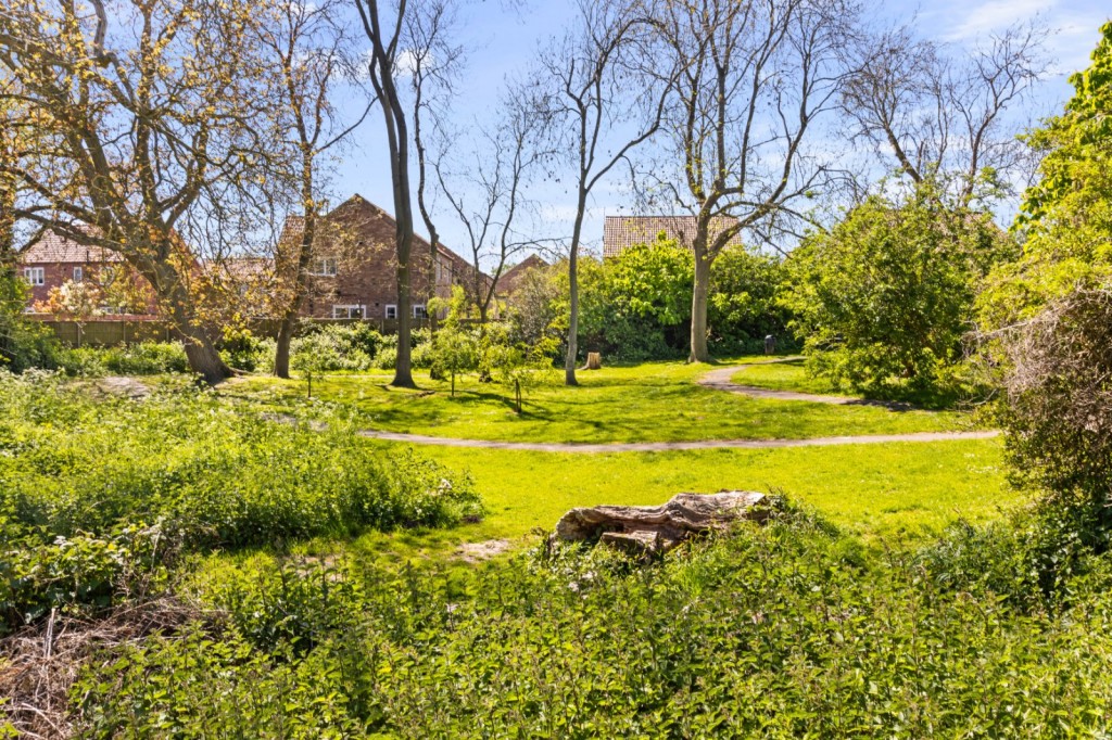 Hallam Close, Barrow-Upon-Humber, North Lincolnshire