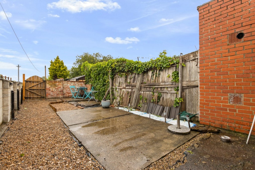 Summercroft Avenue, New Holland, North Lincolnshire