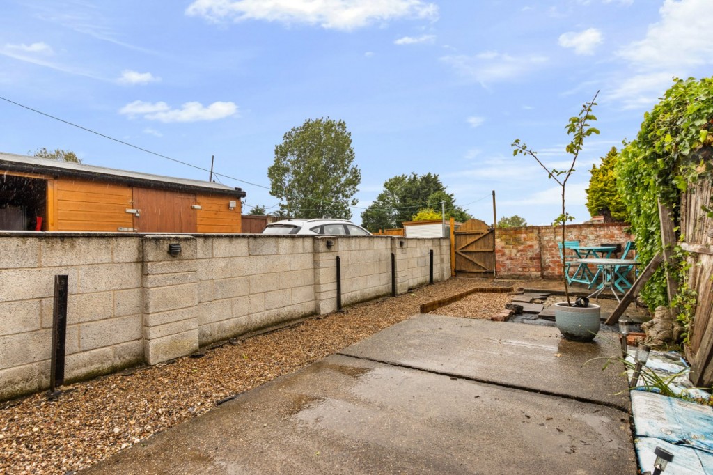 Summercroft Avenue, New Holland, North Lincolnshire