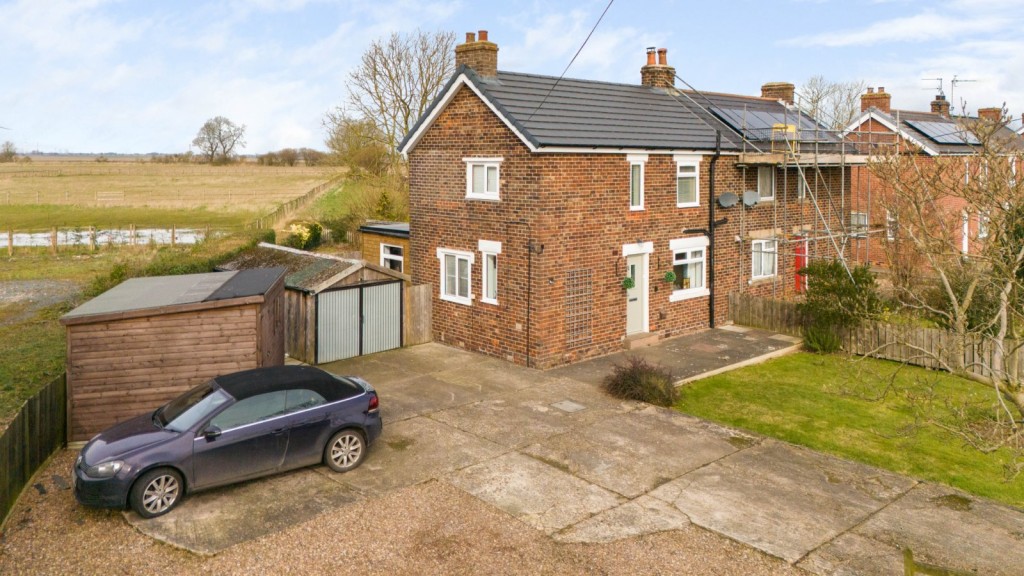 Crowle Road, Eastoft, North Lincolnshire