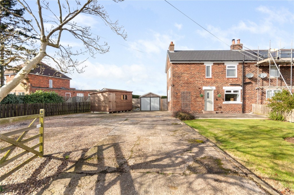 Crowle Road, Eastoft, North Lincolnshire