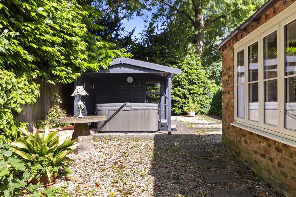 Barnoldby-le-Beck, Grimsby, Lincolnshire