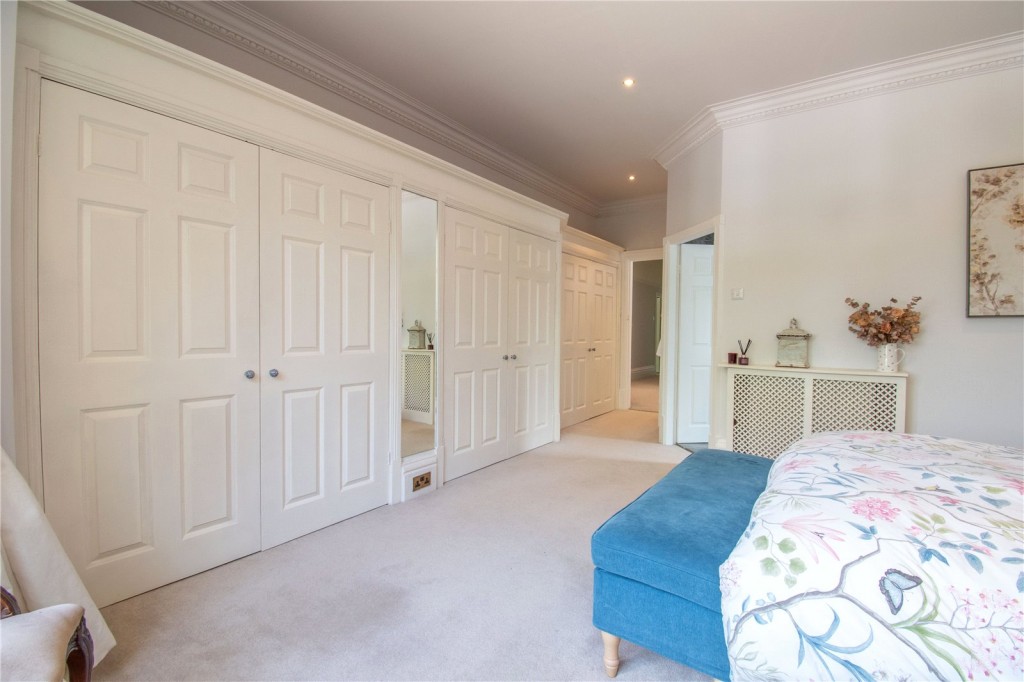Healing, Grimsby, North East Lincs