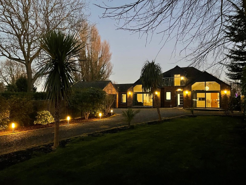 Healing, Grimsby, N E Lincs