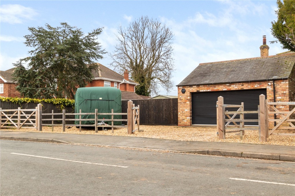Waltham, Grimsby, N E Lincolnshire