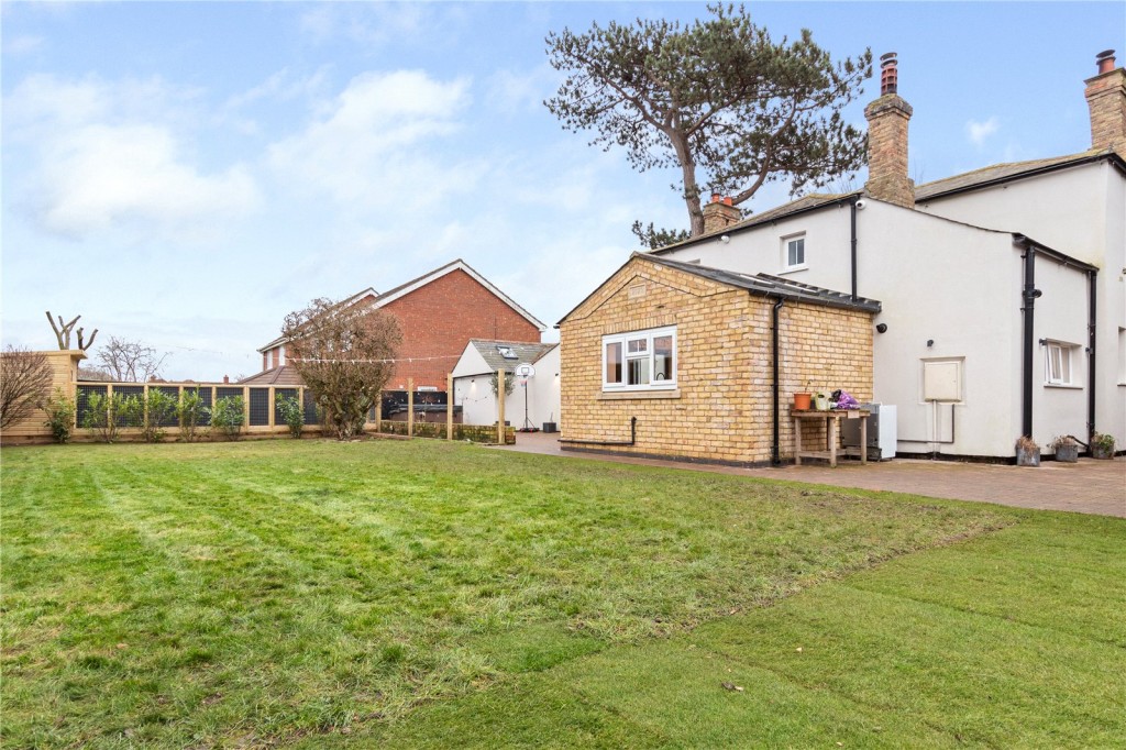 Waltham, Grimsby, N E Lincolnshire