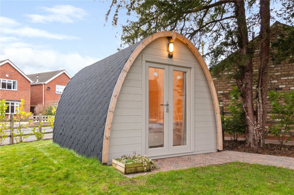 Waltham, Grimsby, N E Lincolnshire