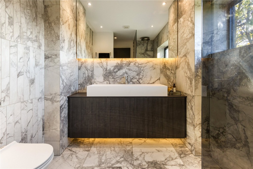 Barnoldby Le Beck, North E Lincolnshire