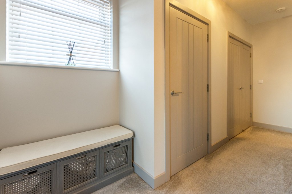 New Waltham, Grimsby