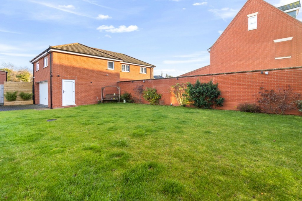 New Waltham, Grimsby