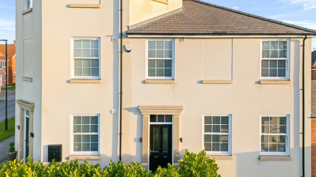 New Waltham, Grimsby