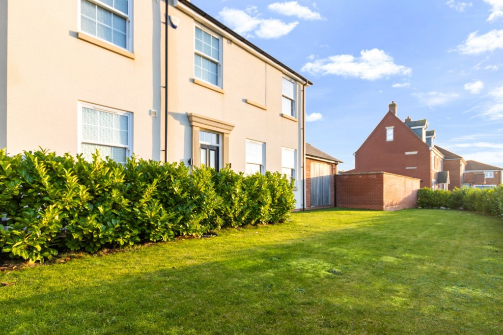 New Waltham, Grimsby