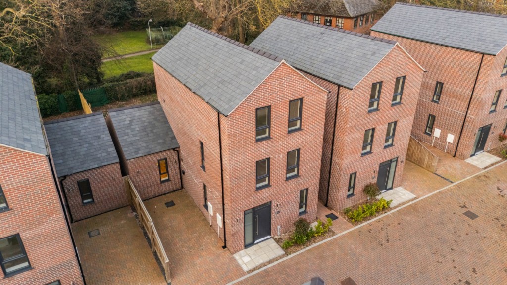 College Street, Grimsby, N. E Lincolnshire