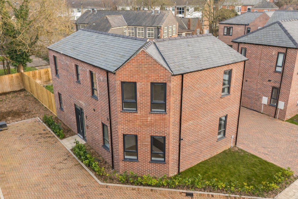 College Street, Grimsby, N. E Lincolnshire