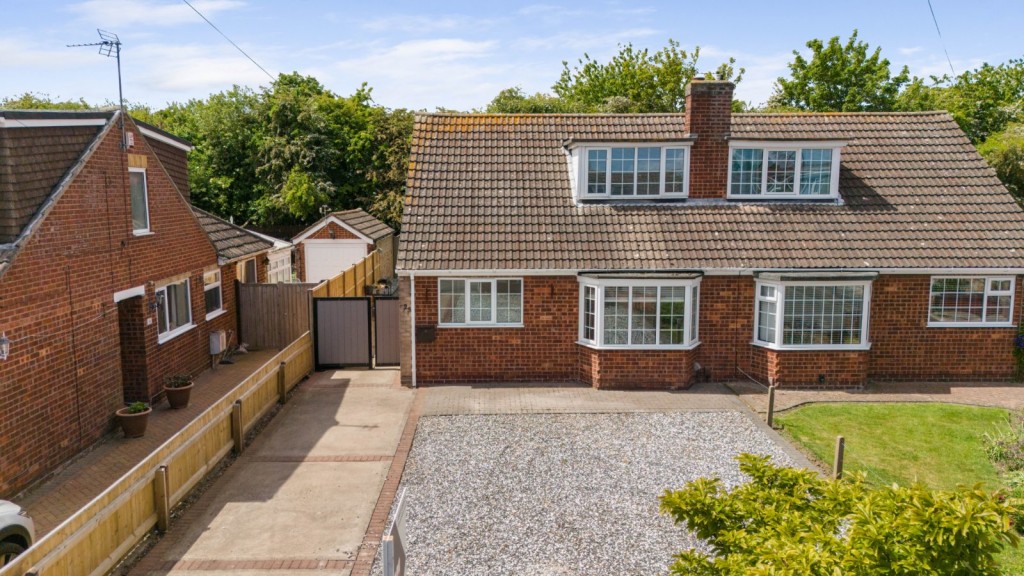 New Waltham, Grimsby