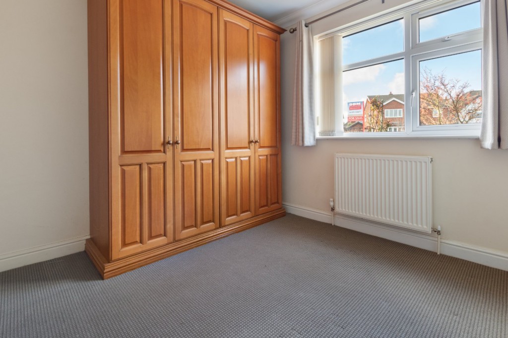 Hoton-Le-Clay, Grimsby