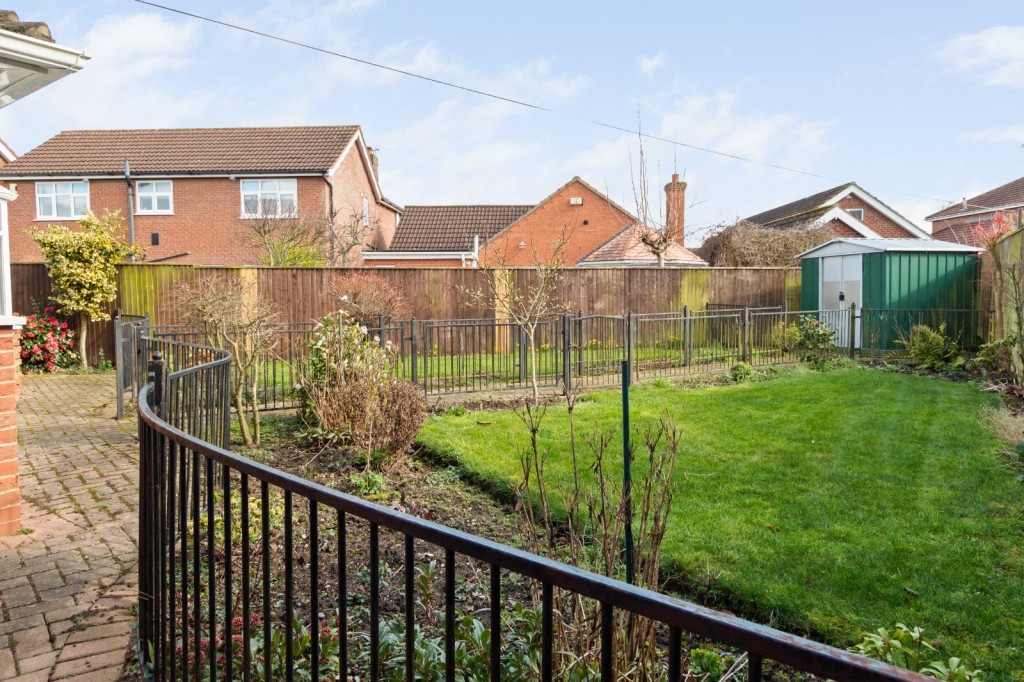 Hoton-Le-Clay, Grimsby