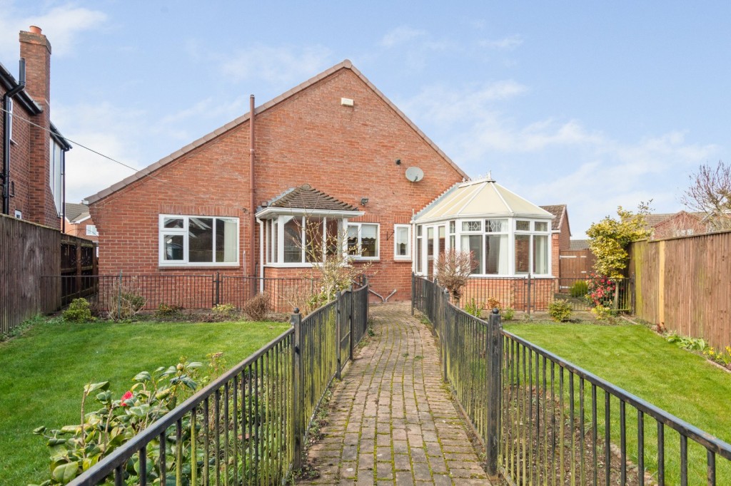 Hoton-Le-Clay, Grimsby