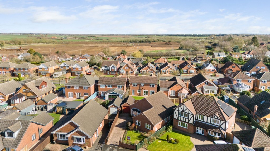Hoton-Le-Clay, Grimsby