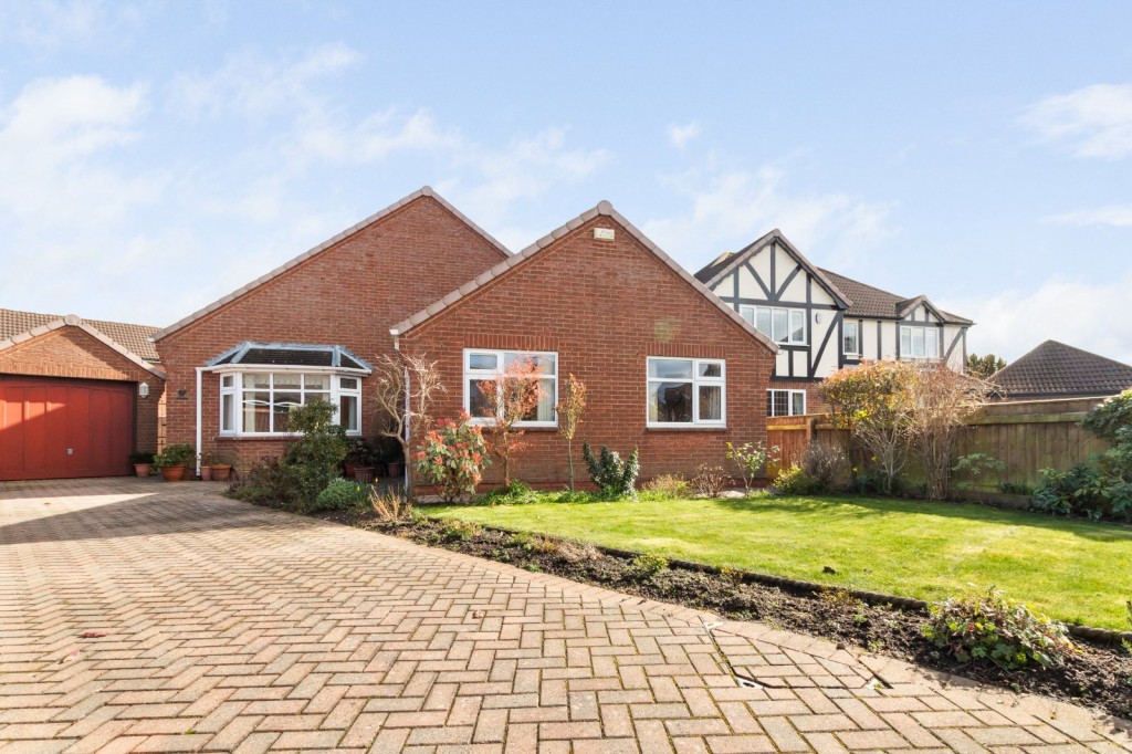 Hoton-Le-Clay, Grimsby