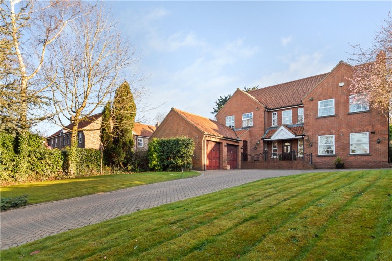 Barnoldby-Le-Beck, Grimsby