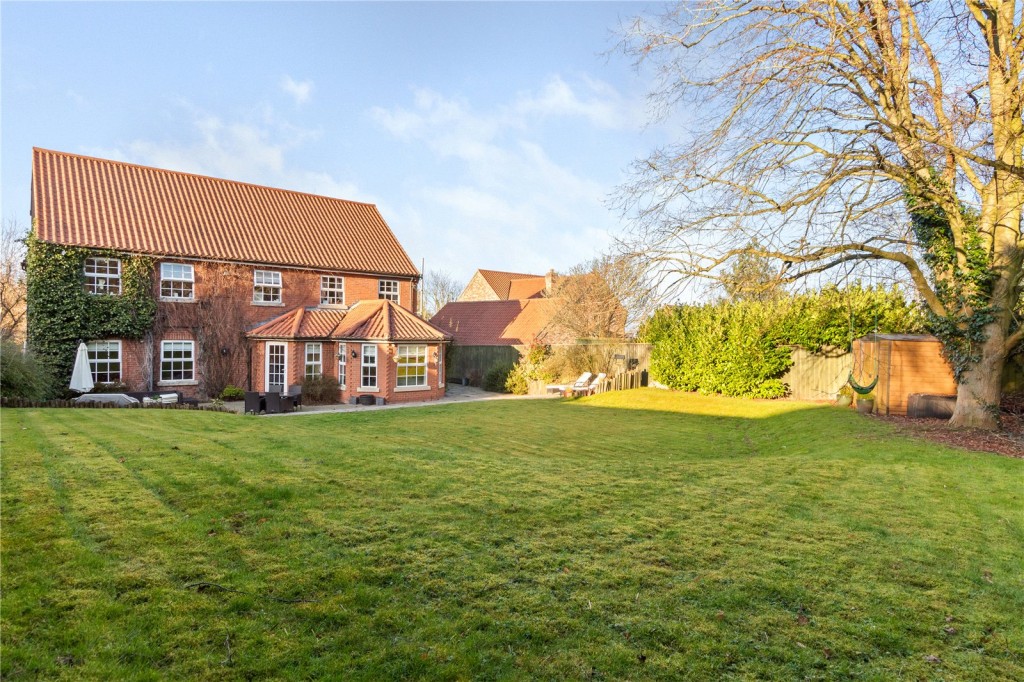 Barnoldby-Le-Beck, Grimsby