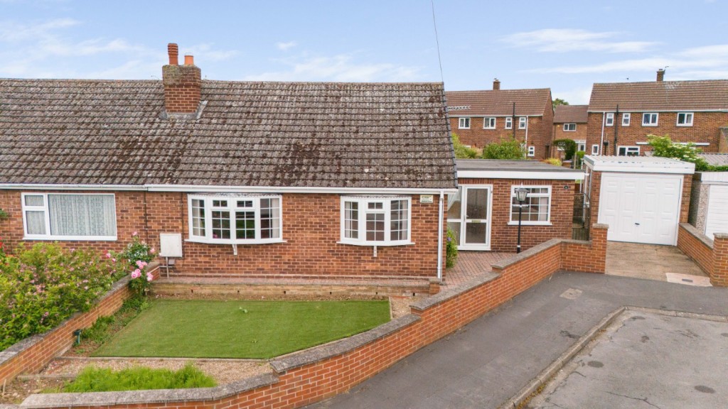 Waltham, Grimsby