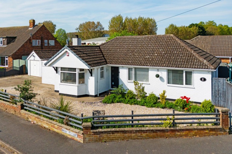 Holton-Le-Clay, Grimsby