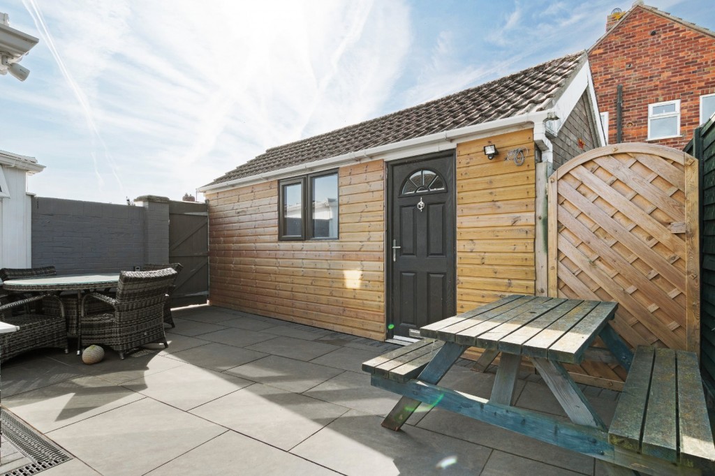 Holton-Le-Clay, Grimsby