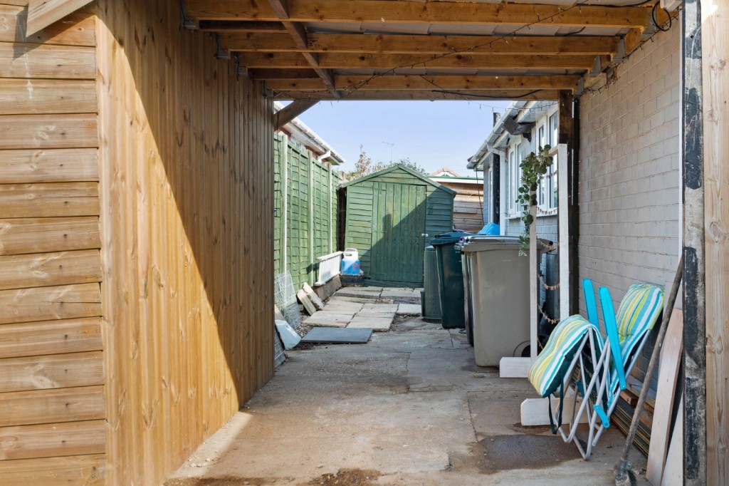 Holton-Le-Clay, Grimsby