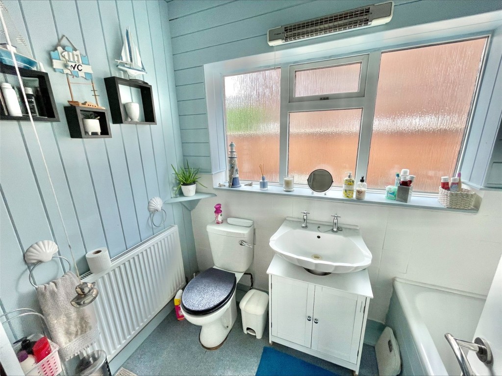 New Waltham, Grimsby