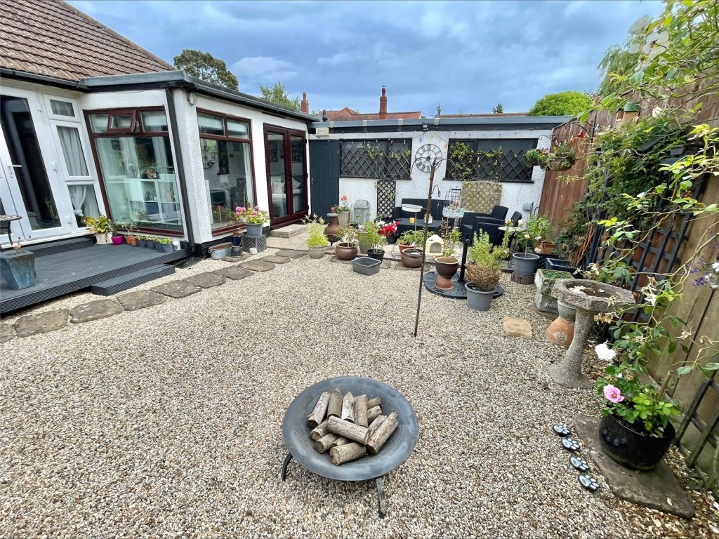 New Waltham, Grimsby