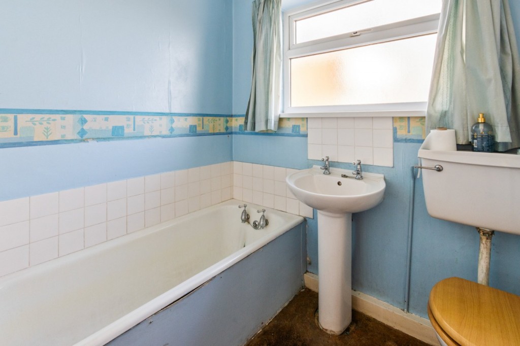 Holton le Clay, Grimsby