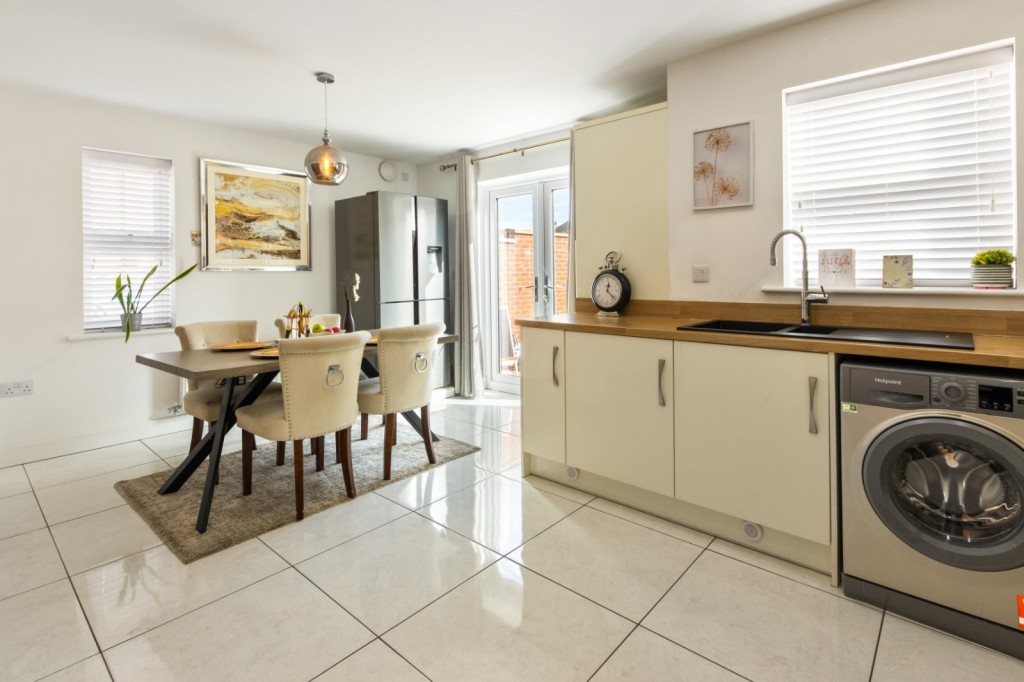 New Waltham, Grimsby