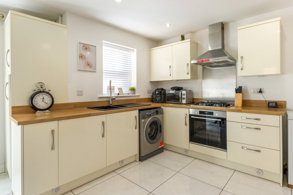 New Waltham, Grimsby