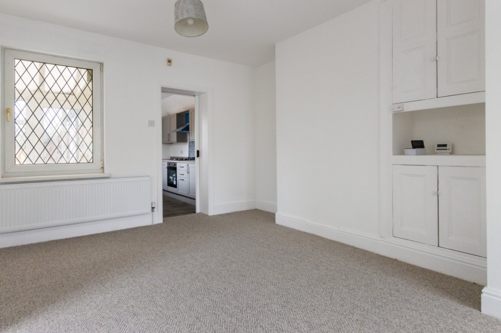 Cemetery Road, Winterton