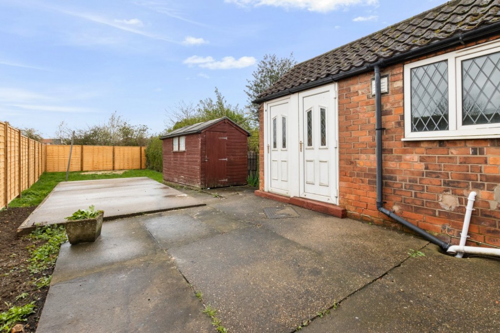 Cemetery Road, Winterton