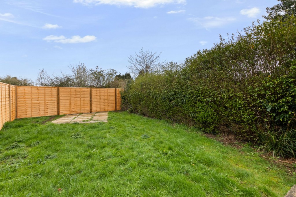 Cemetery Road, Winterton