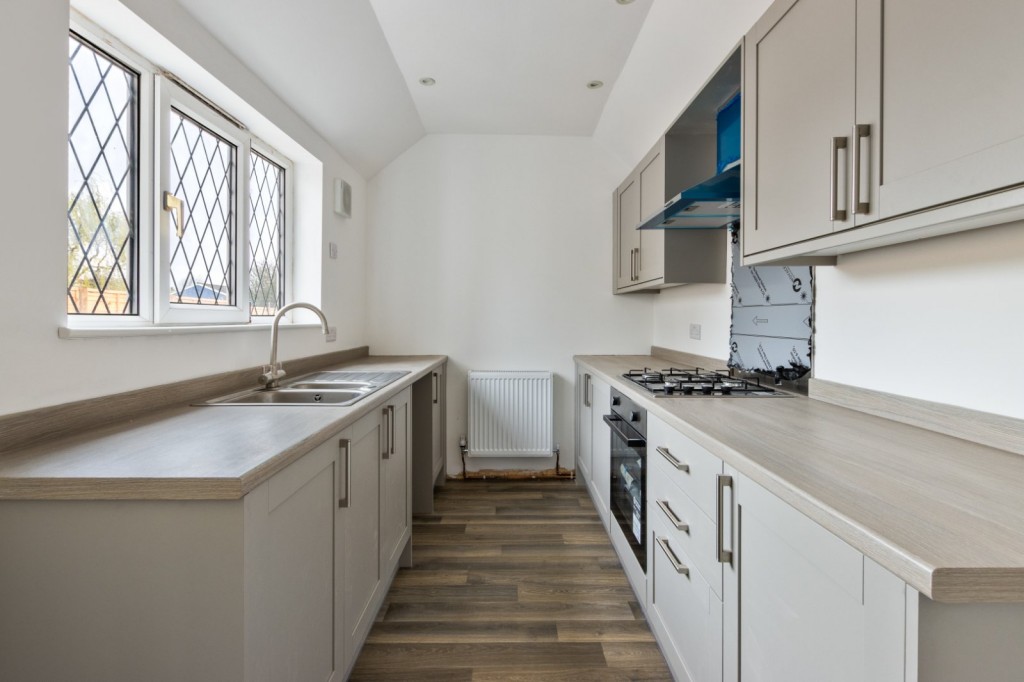 Cemetery Road, Winterton