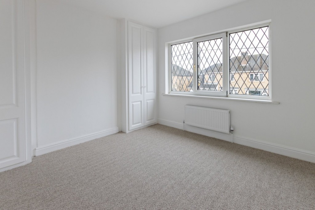 Cemetery Road, Winterton