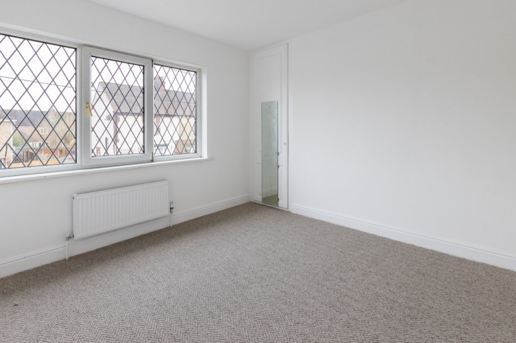 Cemetery Road, Winterton