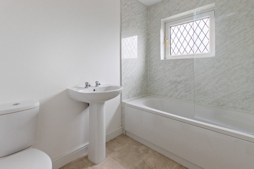 Cemetery Road, Winterton