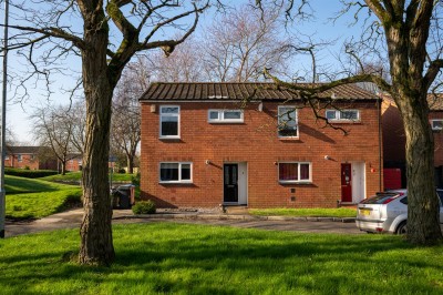View full details for Fallowfield Grove, Padgate, Warrington
